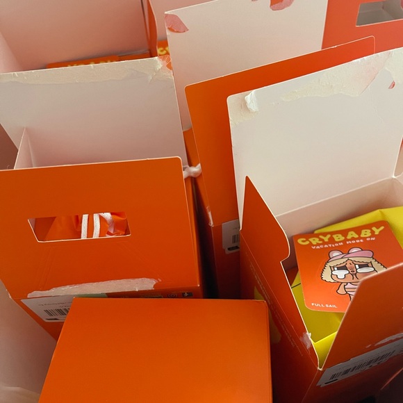 🏖️Popmart Crybaby Vacation Mode On - Chilling on the Beach 🏖️ - Picture 7 of 7